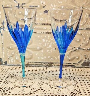 Stunning Pair of CC Zecchin Venetian Goblets Wine Glasses Teal & Blue Italian